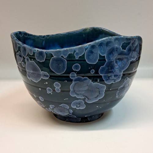 Click to view detail for JP-021 Bowl, Dark Blue Crystalline $325